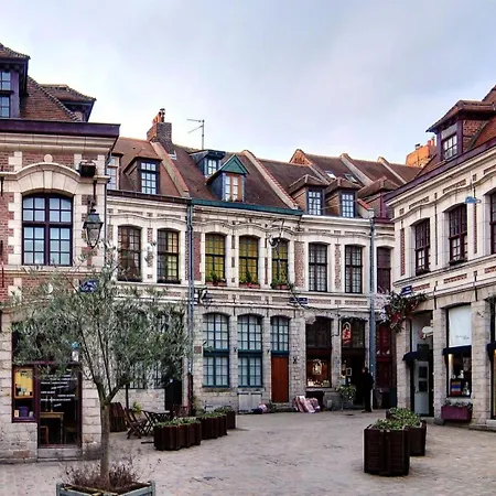 Superb Near The Grand Place! Lila